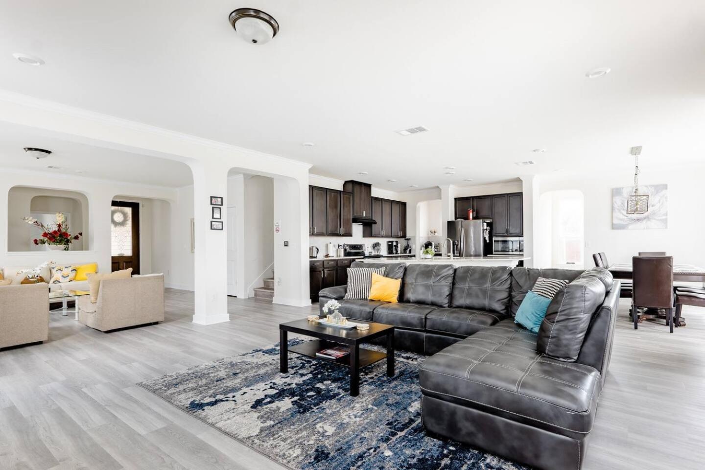 Private Master Near Mckinney Falls & Airport Hébergement de vacances *
