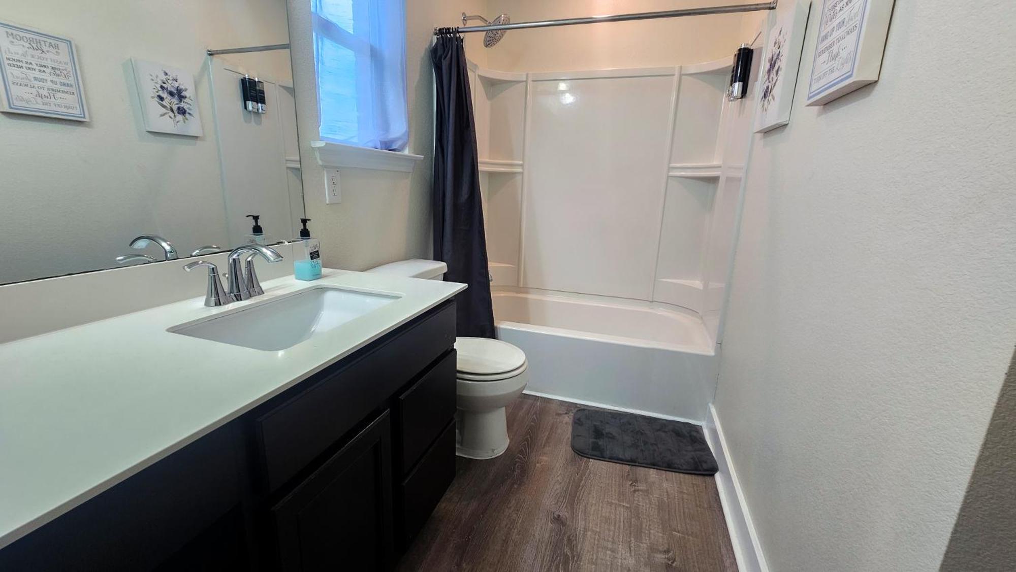Private Master Near Mckinney Falls & Airport *